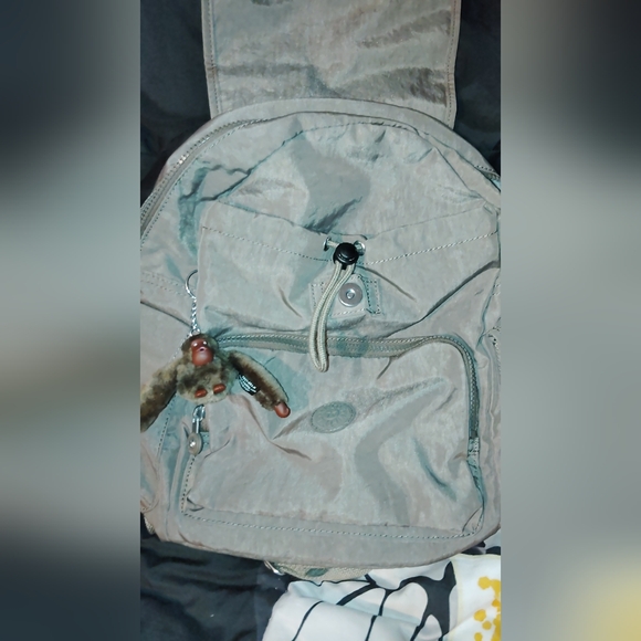 Kipling back pack army green in color - Picture 1 of 9
